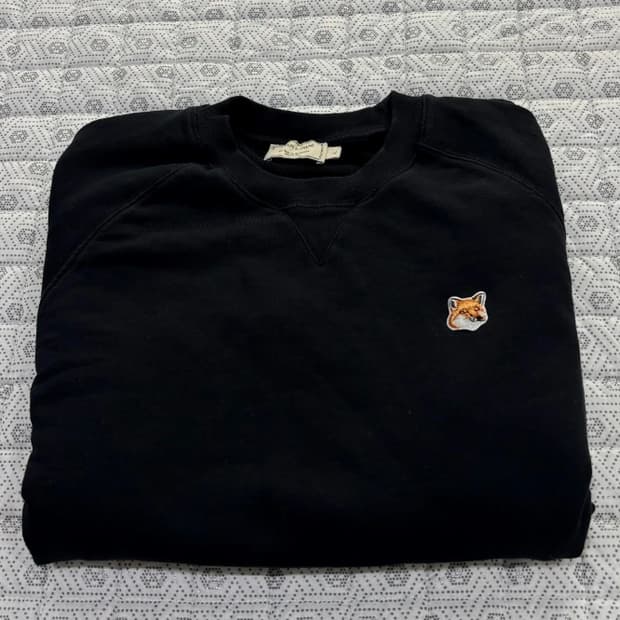 메종키츠네 폭스 패치 블랙 맨투맨 100