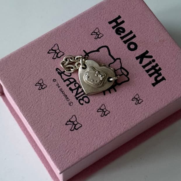 Hello Kitty Ring