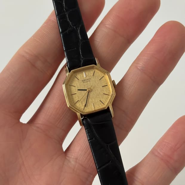 세이코 1980년도 빈티지 시계 보카시 다이얼 골드 옥타곤 쿼츠 여성
