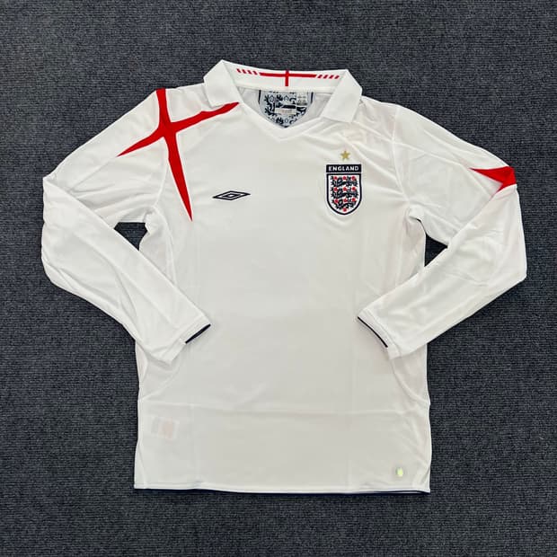 2006 잉글랜드 홈 롱슬리브 유니폼