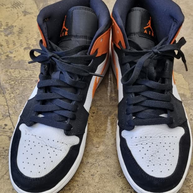 [정품] 에어 조던 1 미드 쉐터드 백보드 - 275 사이즈