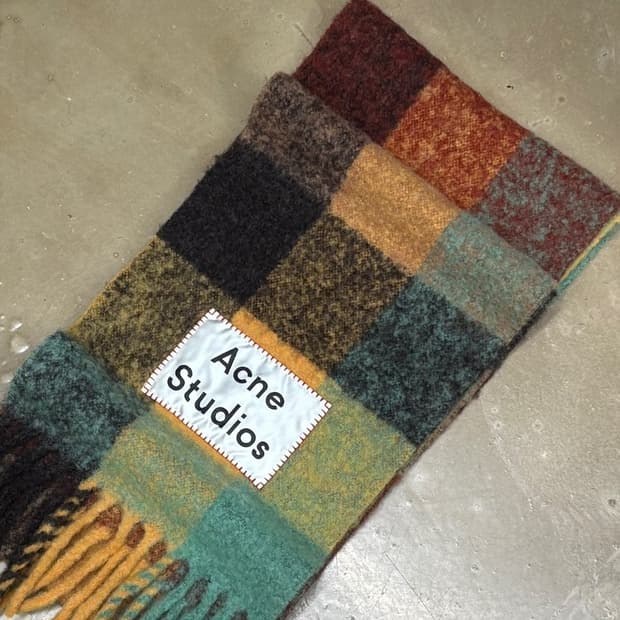 OS 아크네 스튜디오 모헤어 체크 머플러