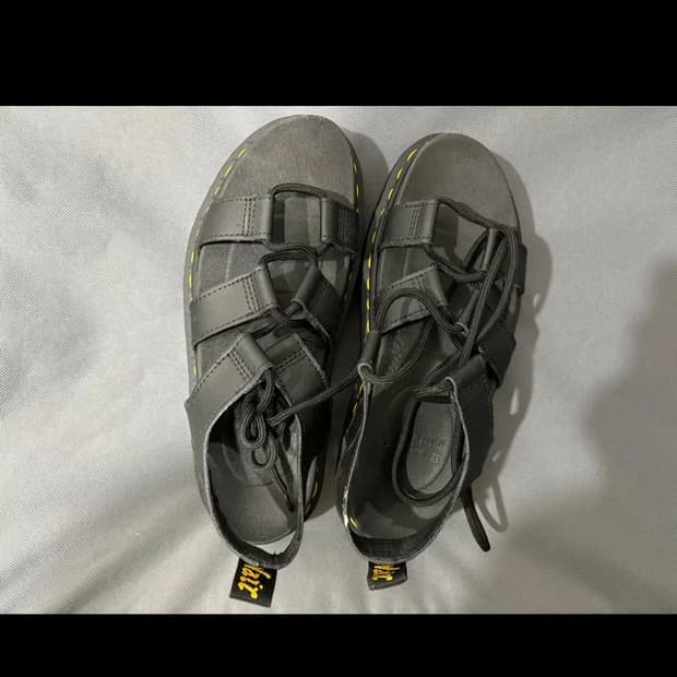 닥터마틴 나틸라 샌들 245