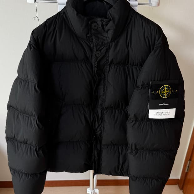 스톤아일랜드 25fw 4100010 크링클랩스 블랙 M 새상품