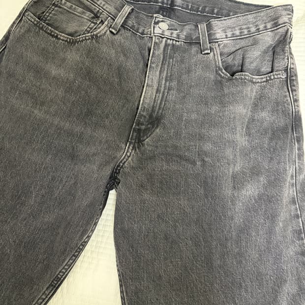 리바이스 흑청 550 34/32 사이즈 판매합니다.