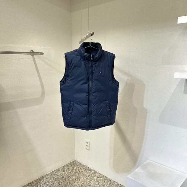 타미힐피거 조끼 패딩