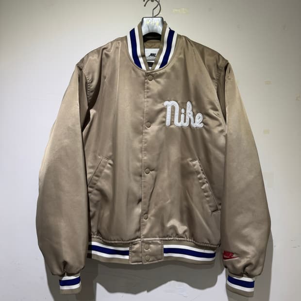 나이키 덕아웃 루즈 사틴 바시티 자켓 L
