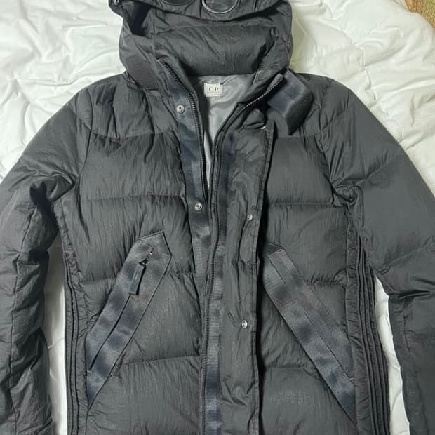 c.p. company 씨피컴퍼니 패딩
