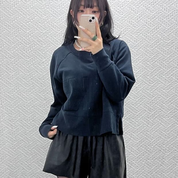 나이키 올드스쿨 드라이핏 아플리케 세미크롭 맨투맨 L C10960