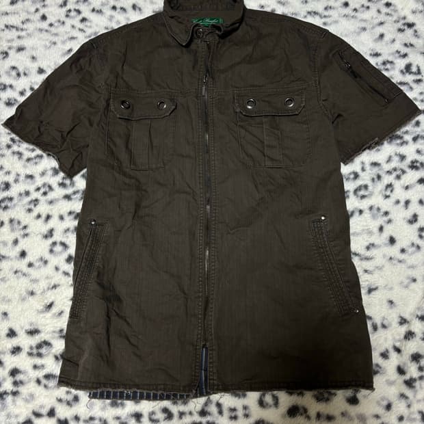 “Unknown” Minimal Simple Design Pocket D