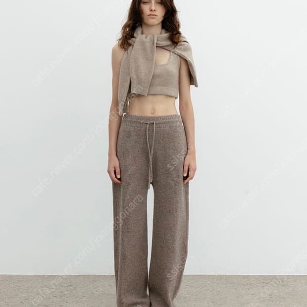 lfm 코지 니트 탱크탑 브라운