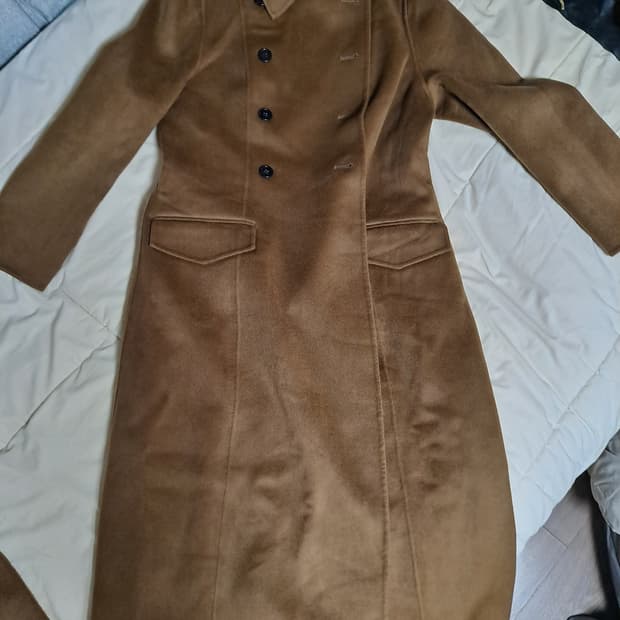 풀구성 새상품) 정가 5700 로로피아나 비쿠냐 코트