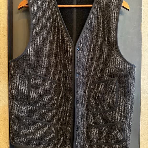 브라운스비치 v넥 베스트 44사이즈(네이비)