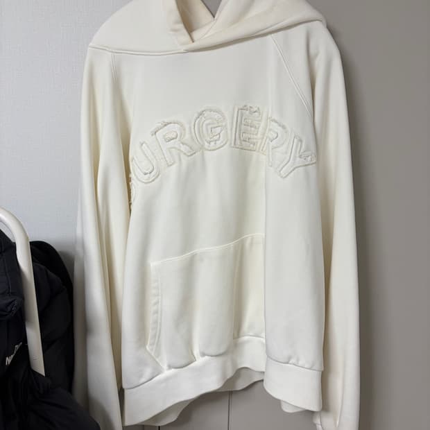 써저리 후드티 화이트