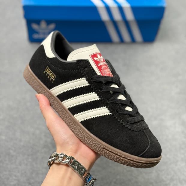 아디다스 오리지널 남녀 스니커즈