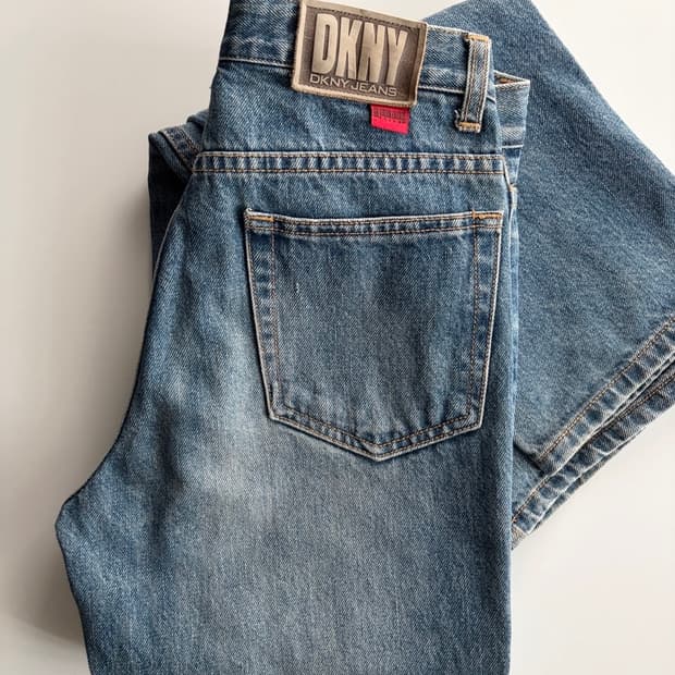 DKNY JEANS