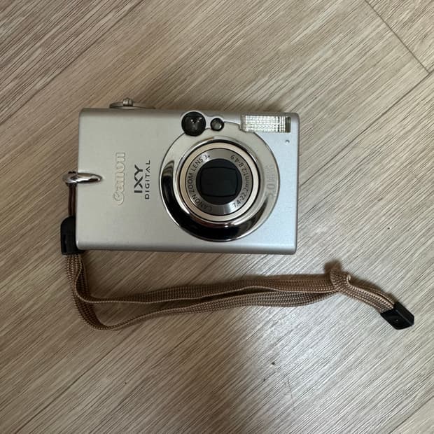 작례 O)캐논 빈티지 디카 ixy500(+카드 리더기/배터리 1개 더)