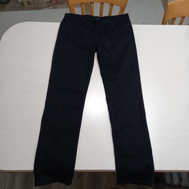 34 리바이스511 스판 슬림일자진 블랙 34-570