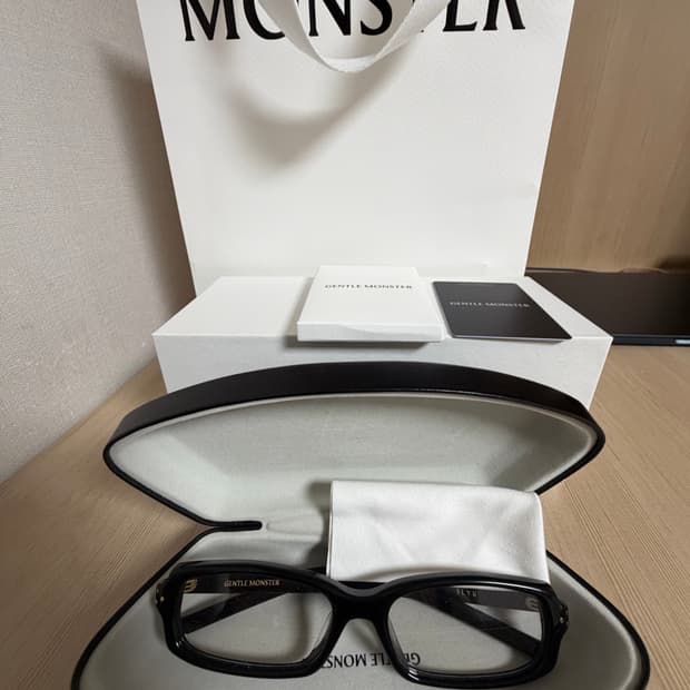 젠틀몬스터 슬릭 01 블랙 안경