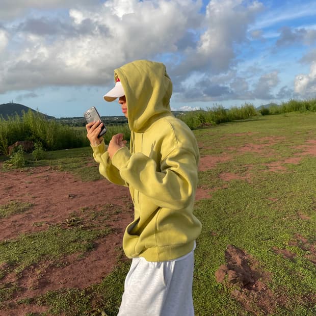 Natural balloon hoodie 연두색