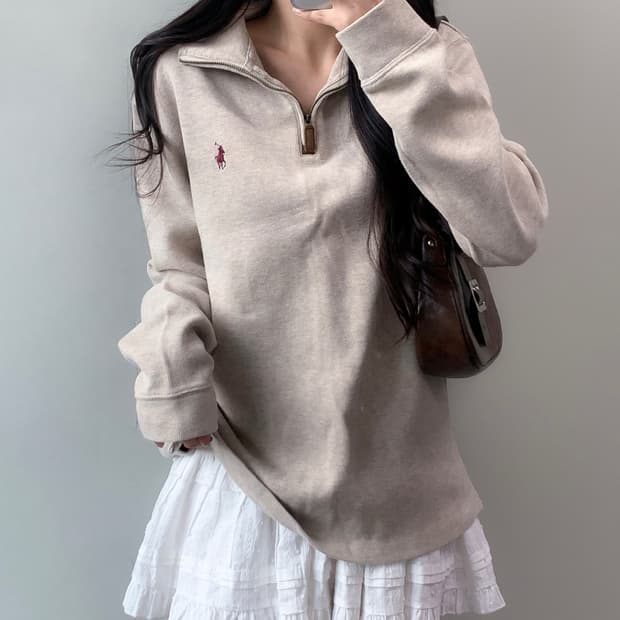 폴로 반집업 니트