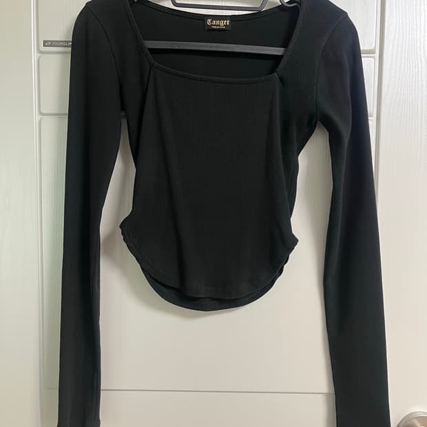 탠저 Tanger side slit top black