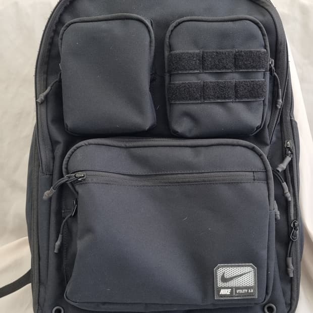 나이키 유틸리티 파워 백팩 33L 블랙