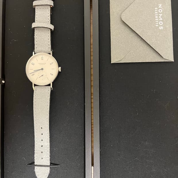 노모스 탕겐테33mm 팔아요