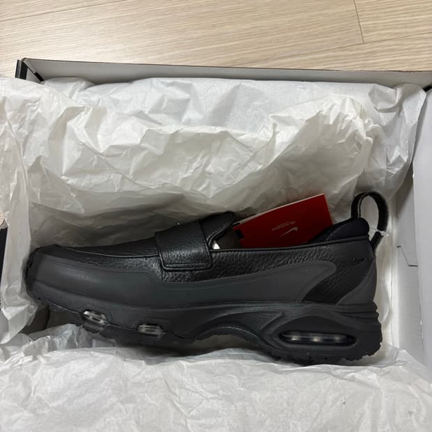 (W275) 나이키 페노메나 로퍼