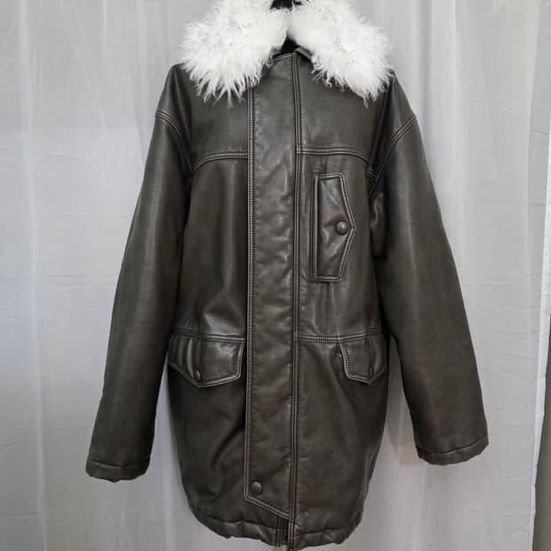 새상품급) 도매택 위아(weare) 레더 퍼 카라 점퍼