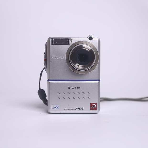 후지필름 파인픽스 M603