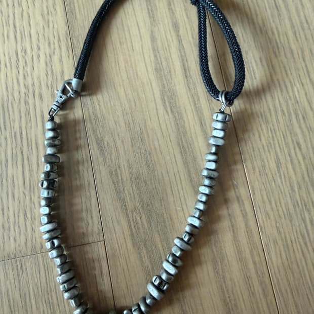 해칭룸 스톤볼 목걸이