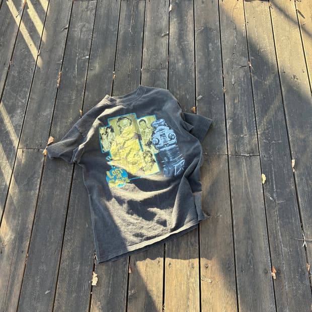 90s total tee 무비 티셔츠 ‘lost in space’