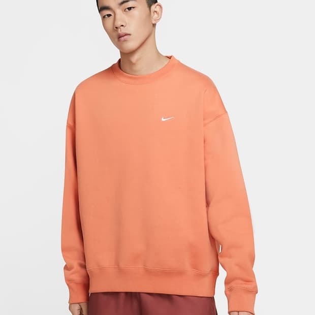 나이키 솔로 스우시 오렌지 셋업