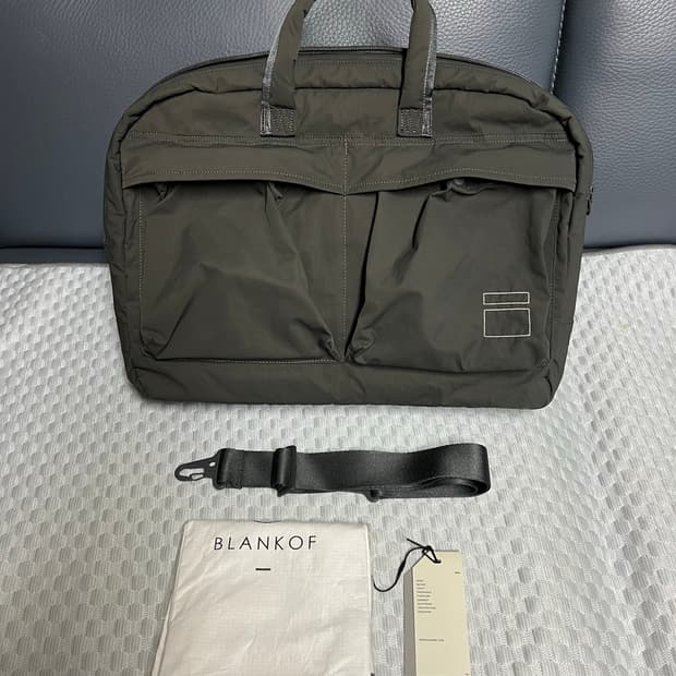 블랭코브 리포터백 올리브 그레이