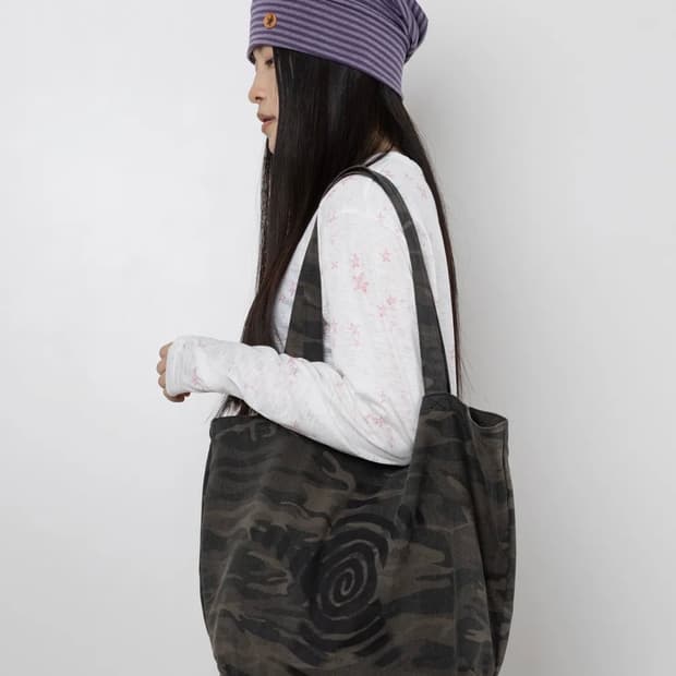 웹하우스 스타 토트백 카모 새상품