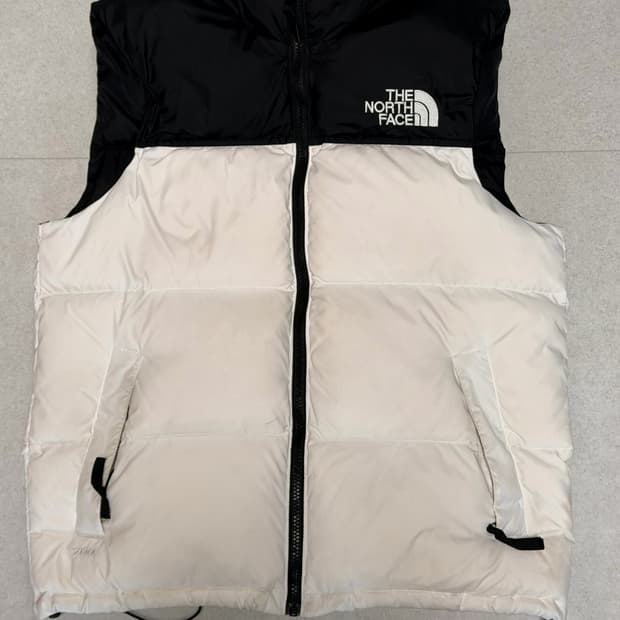 노스페이스 눕시 700 패딩조끼 화이트