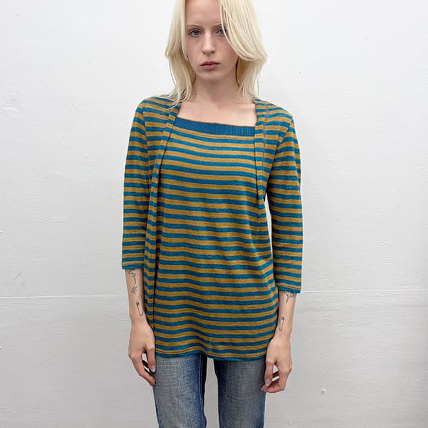 히로코 코시노 스트라이프 탑