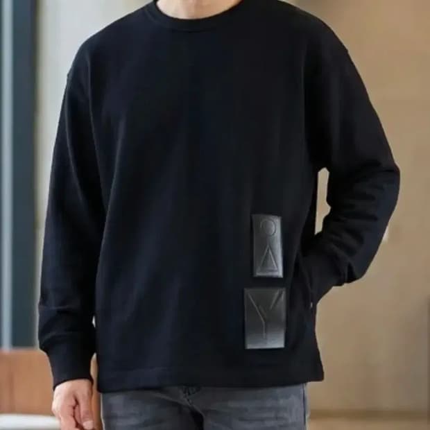 지오송지오 블랙 맨투맨 100