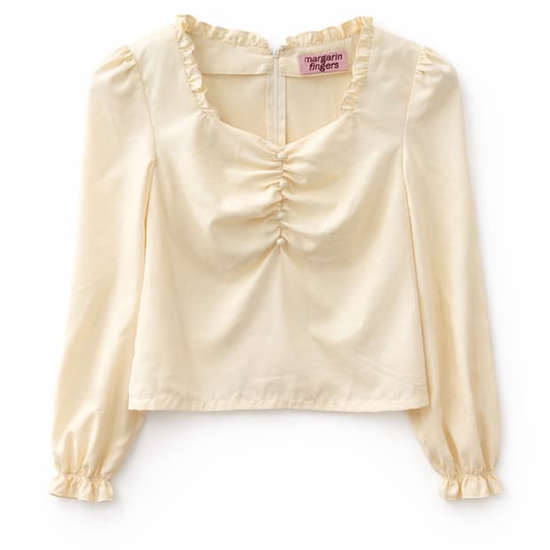 margarin fingers 아이보리 프릴 블라우스