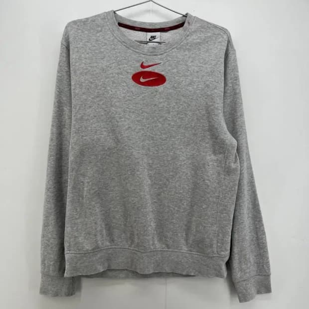 스몰 나이키 스포츠웨어 스우시 그리 플리스 크루 b그레이드 오염상품