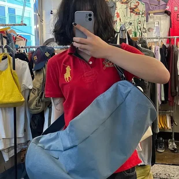 나이키 짐 클럽 더플백 페일그레이