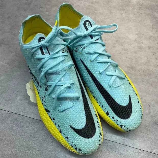 260 나이키 축구화 팬텀 GT2 엘리트 축구화