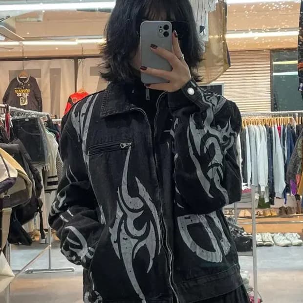 미디움 노매뉴얼 더현대서울 팝업 한정판 트라이벌 데님 트러커 자켓