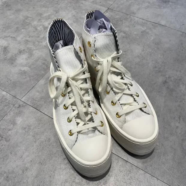 270 컨버스 척테일러 올스타 모던 리프트 플랫폼 코듀로이 에그렛