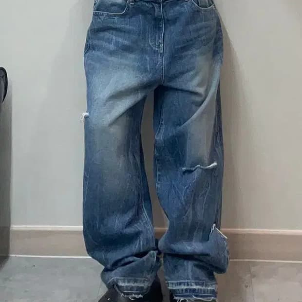 더블유엠씨 컷아웃 링클페이드 데님 와이드핏