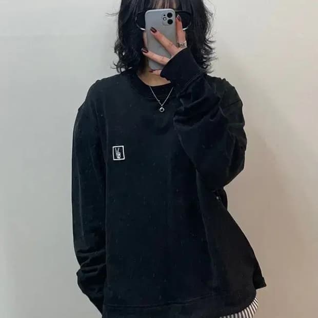 110  솔리드옴므 스트라이프 레이어드 맨투맨 블랙