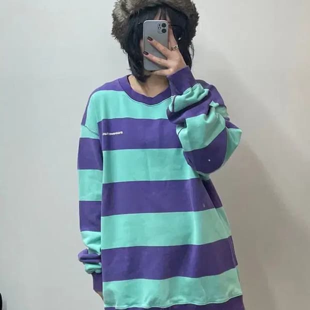 라지 디스이즈네버댓 오버핏 스트라이프 긴팔티셔츠 맨투맨