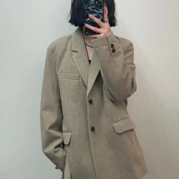 2사이즈 르마드 투버튼 블레이저 자켓 베이지