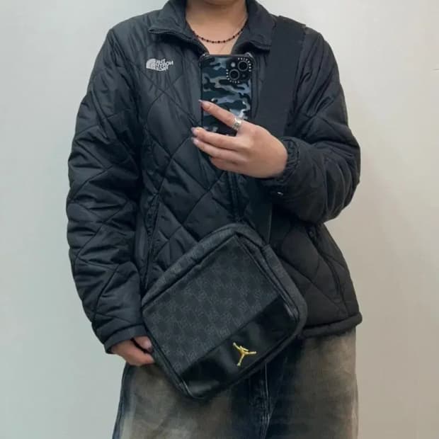 OS 조던 모노그램 미니 메신저백 블랙